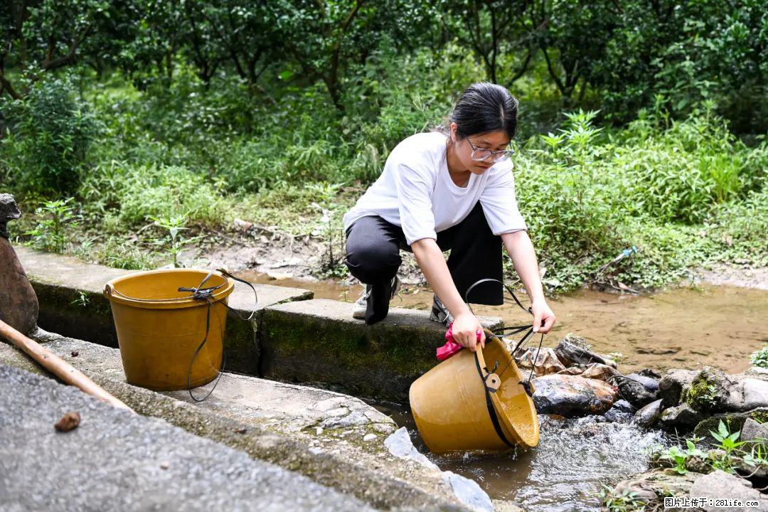 全网追的“扁担女孩”，找了一份暑假工，时薪12元 - 柳州生活资讯 - 柳州28生活网 liuzhou.28life.com