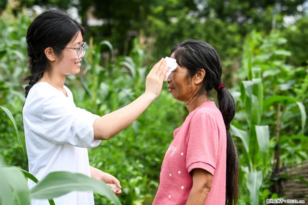 全网追的“扁担女孩”，找了一份暑假工，时薪12元 - 柳州生活资讯 - 柳州28生活网 liuzhou.28life.com